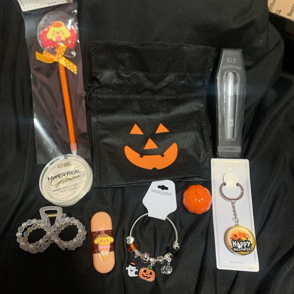 ‼️SOLD‼️PomPompurin Halloween bundle